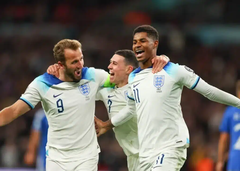 Illustration dynamique relancée pour les Three Lions