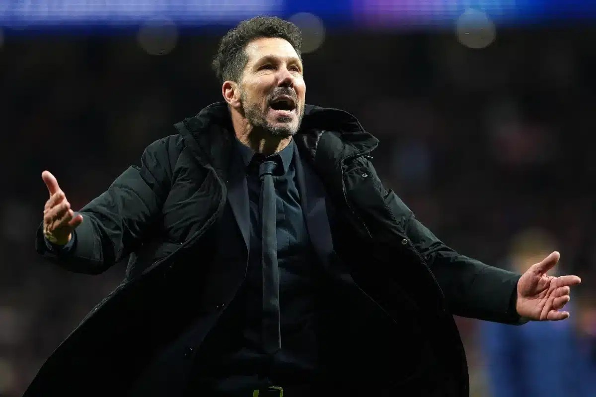Diego Simeone, furieux après l'annulation du penalty d'Alvarez.
