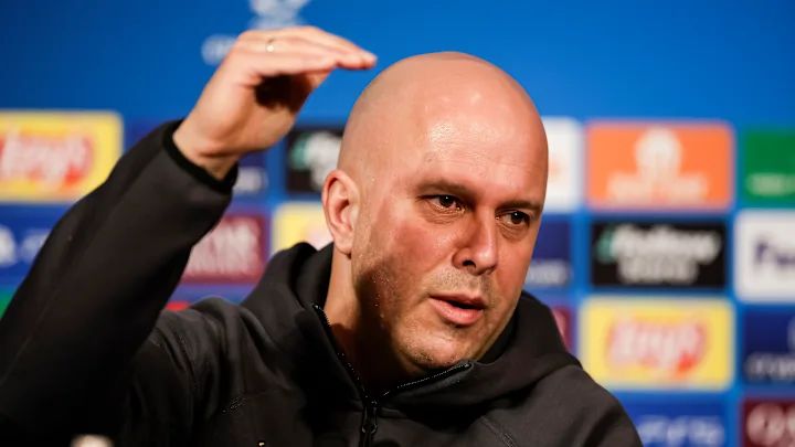 Arne Slot, le coach de Liverpool, a salué la combativité des joueurs du PSG.