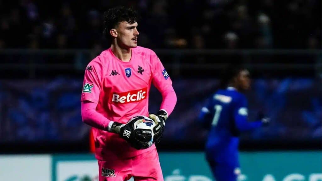 Alexis Mirbach, un profil jeune pour relancer la hiérarchie