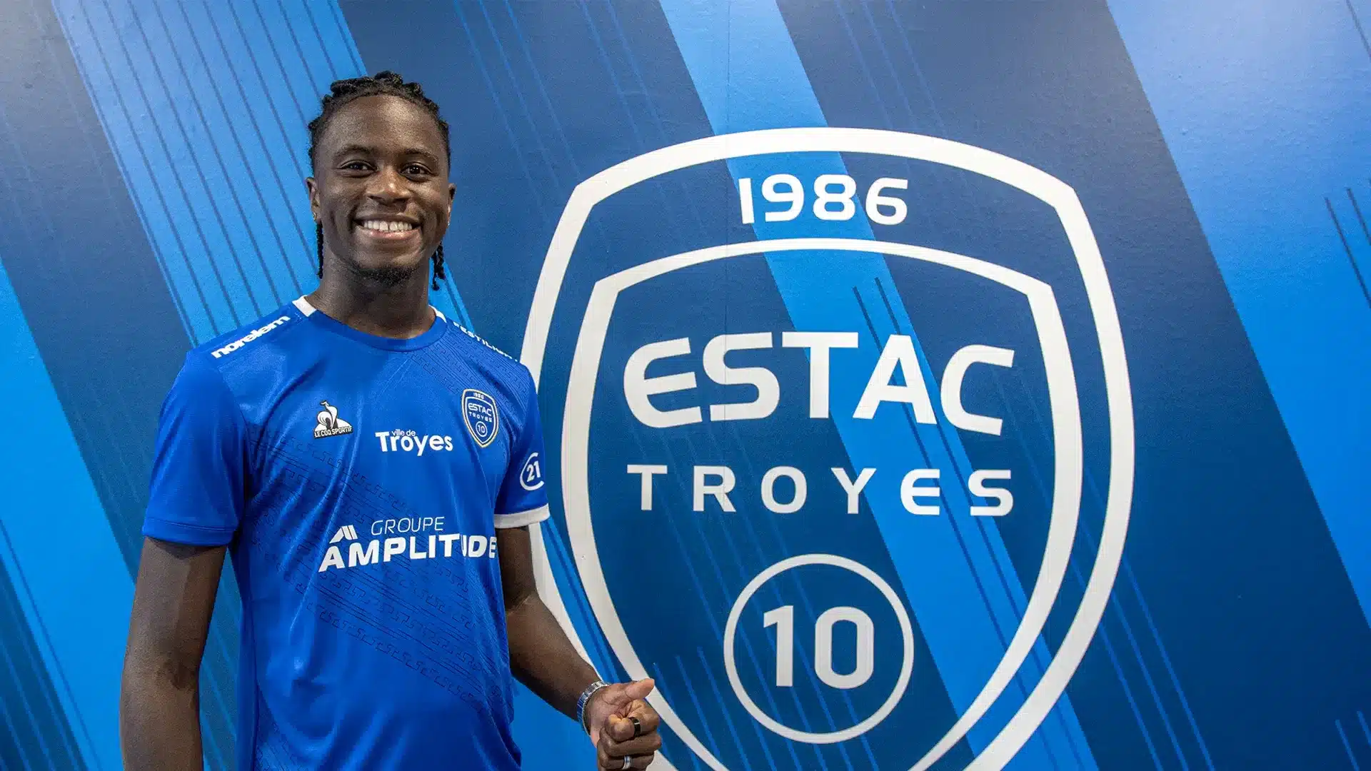 junior diaz chez estac