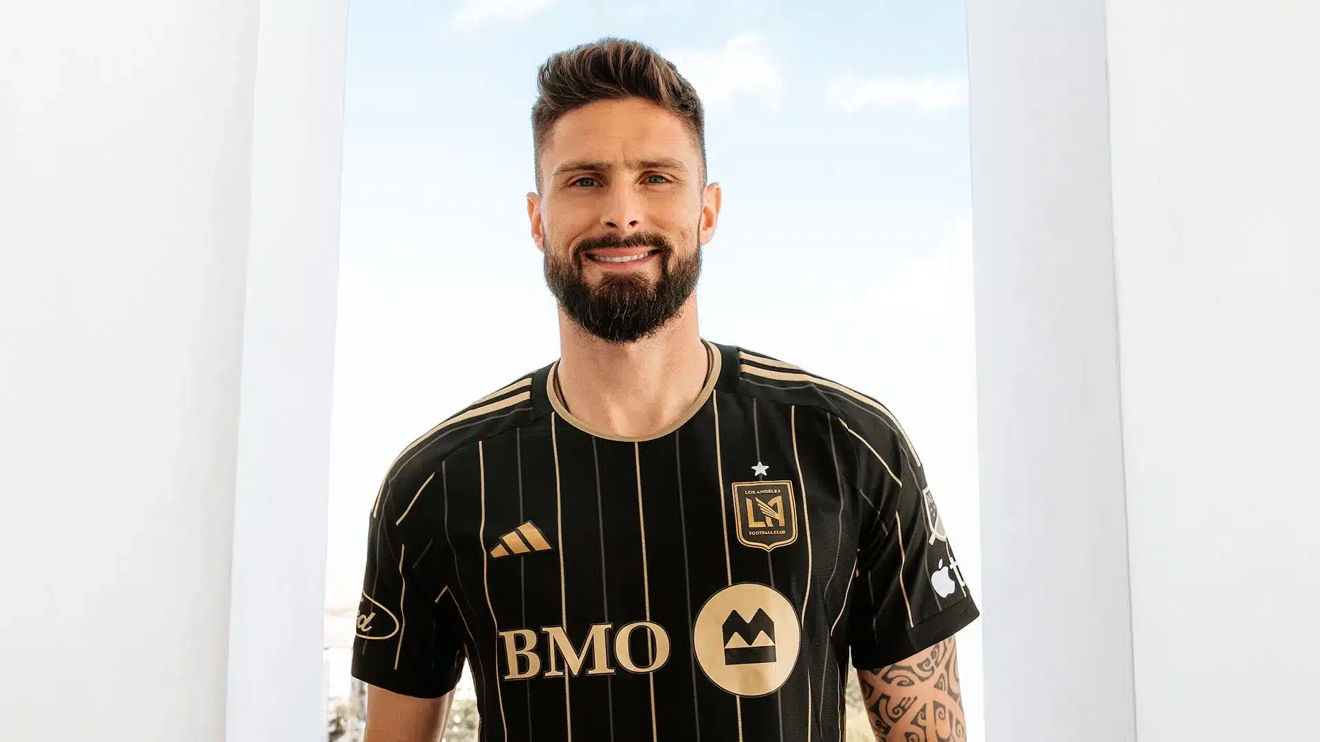 l'attaquant lafc olivier giroud