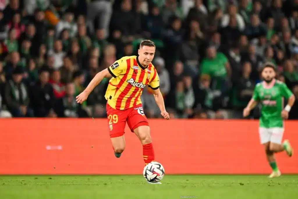Sous contrat avec Galatasaray, Frankowski est poussé vers la sortie