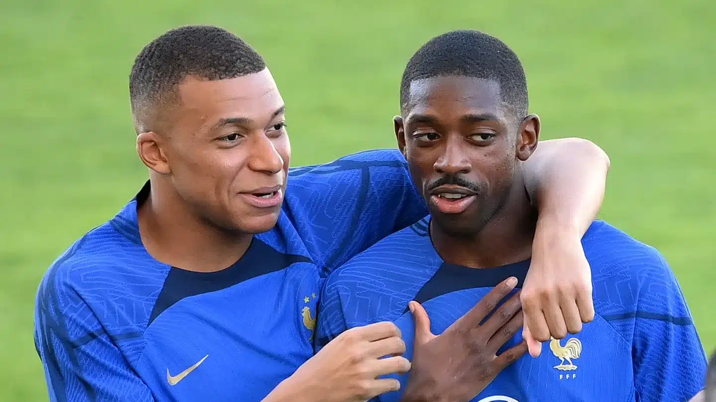 kylian dembélé rendent hommage à un joueur