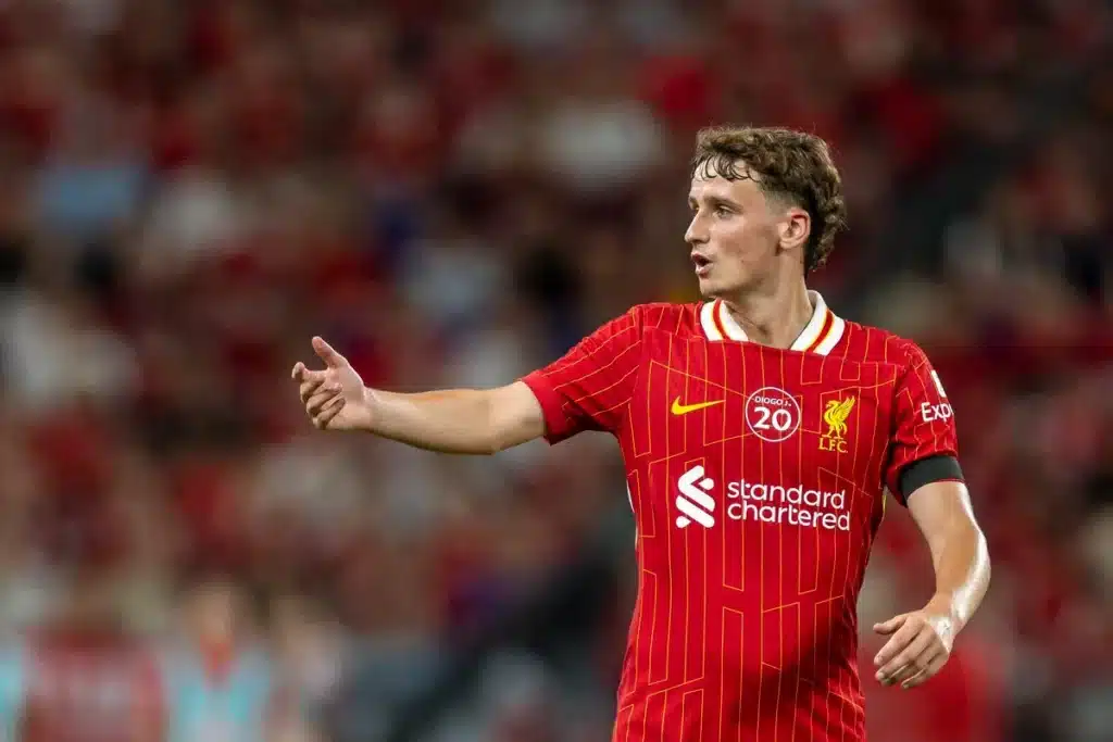 Tyler Morton, jeune milieu de terrain à Liverpool